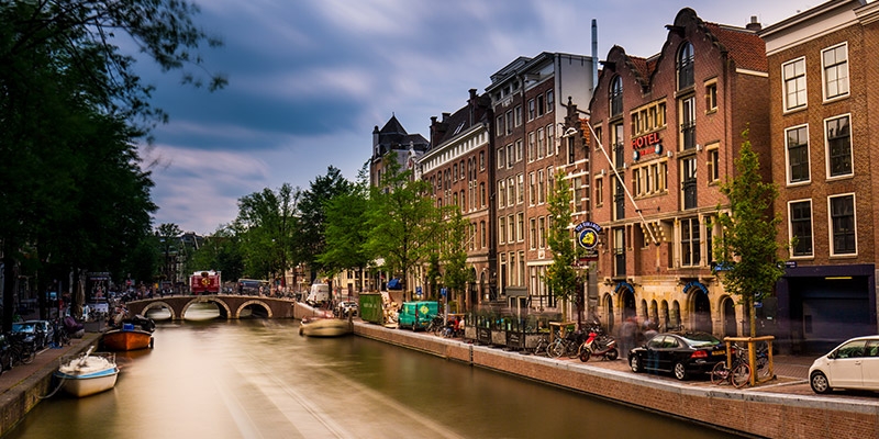 Amsterdam zakazuje Airbnb Amsterdam zakazuje Airbnb