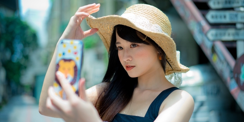 Zobacz siebie jako osobę innej płci dzięki FaceApp Zobacz siebie jako osobę innej płci dzięki FaceApp